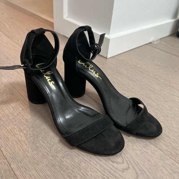 Size 6 Lulus chunky heels - Picture 2 of 4